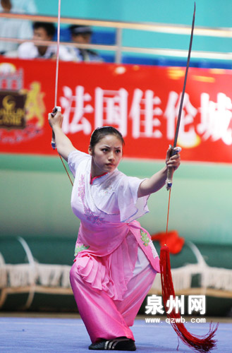  女子篮球联赛崛起，巾帼英雄不让须眉