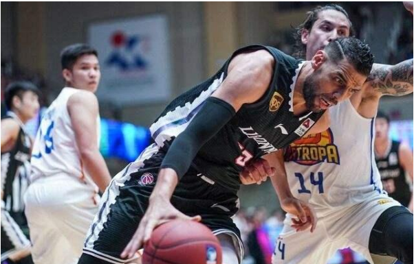  外援强势加盟补强阵容剑指冠军