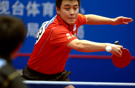  智能发球机器人亮相巡回赛，陪练效率提升三倍