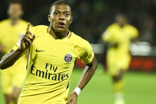  姆巴佩超神发挥巴黎大胜马赛