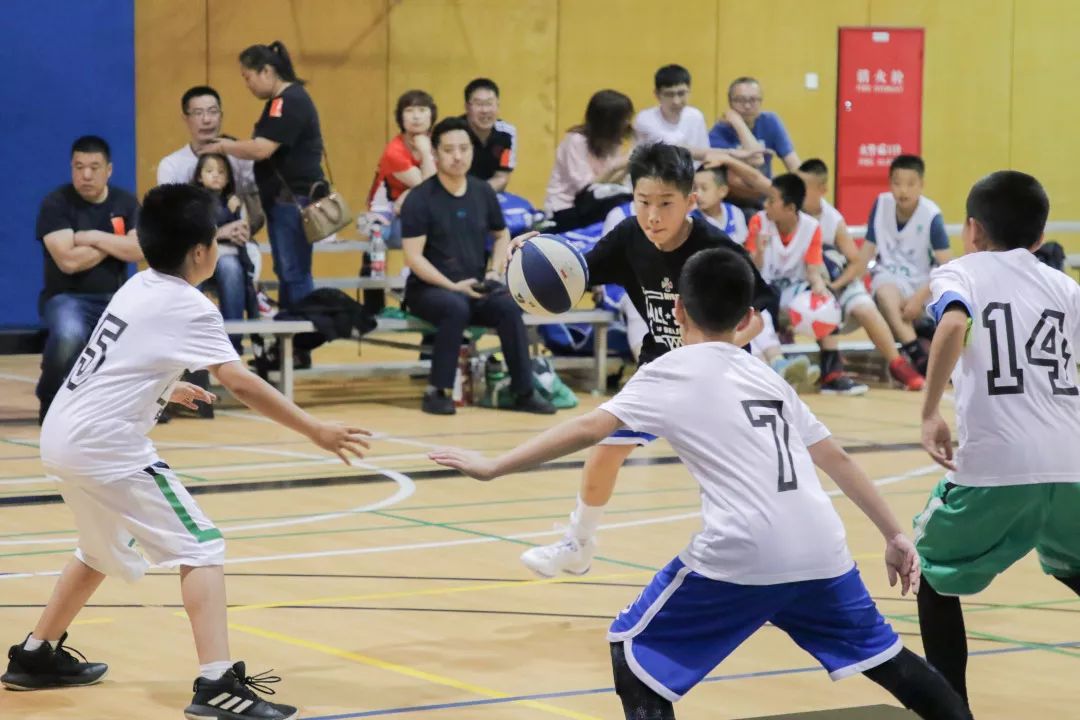  全明星周末欢乐多，技巧挑战展现球星风采